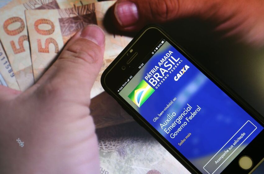 Trabalhadores nascidos em julho podem sacar auxílio emergencial