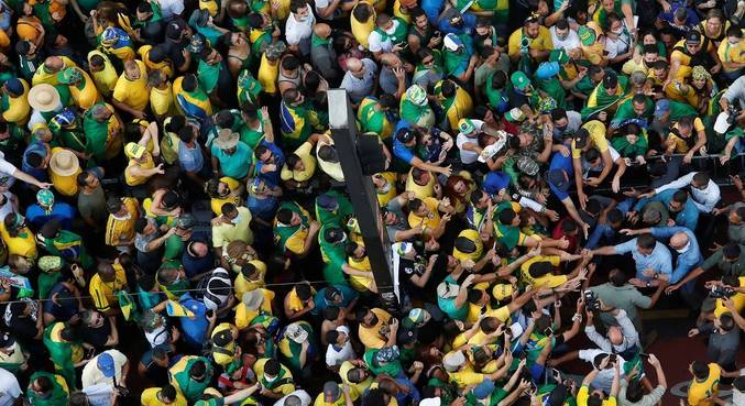  Bolsonaro critica TSE, Alexandre Moraes e diz que ‘o povo acordou’