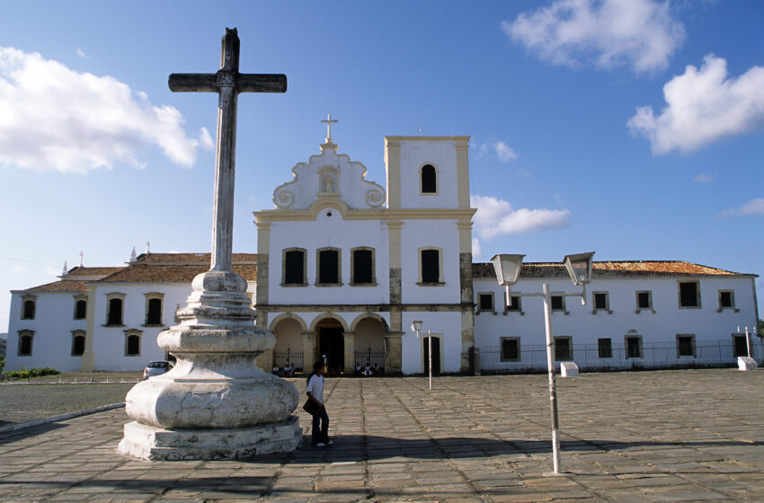  Reconhecida como Patrimônio da Unesco, Praça São Francisco une beleza e história